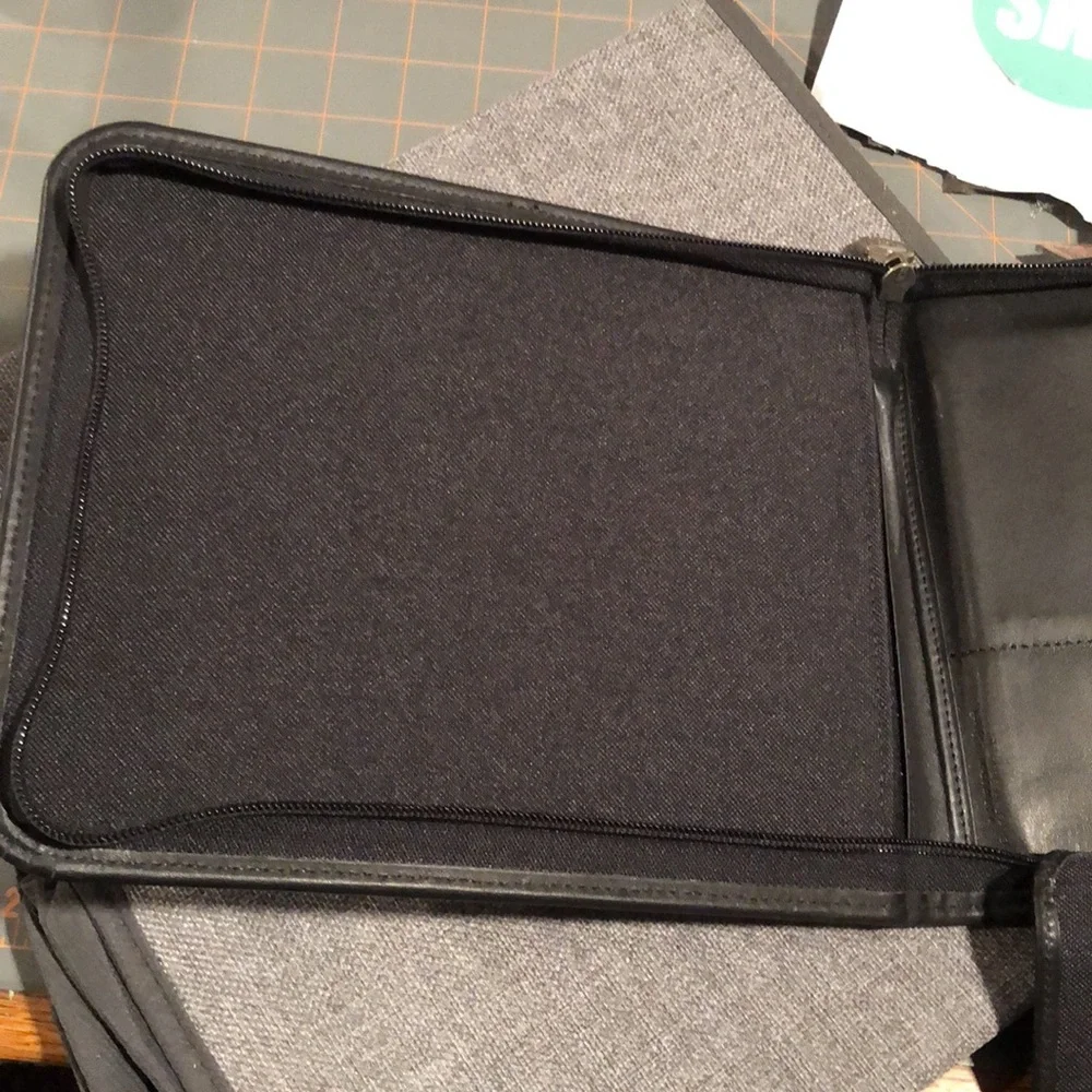 Sun Microsystems genuine leather professional zip portfolio